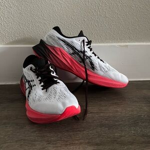 Men’s Asics Novablast 3 running shoes